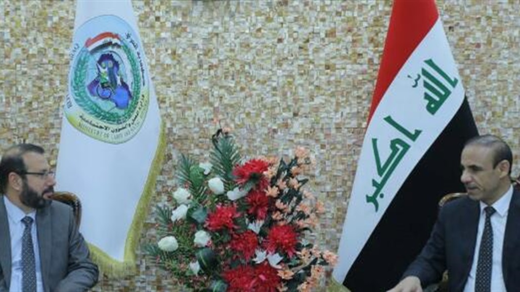 وزير العمل ورئيس مؤسسة الشهداء يبحثان خمس آليات تخص ذوي الشهداء