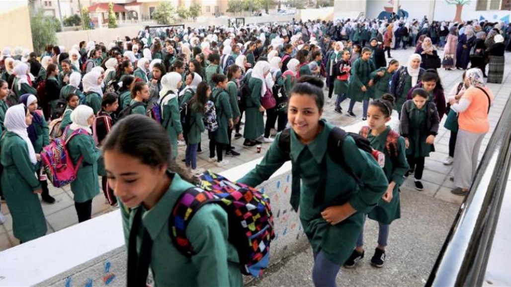 دولة مجاورة تعلن العودة التدريجية لفتح المدارس والجامعات
