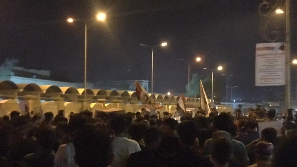 تظاهرات في الديوانية وذي قار احتجاجاً على مقتل "ناشط" بكربلاء