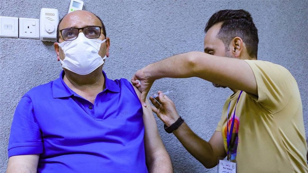 لاعبو المنتخب الوطني يتلقون الجرعة الاولى من لقاح كورونا (صور)