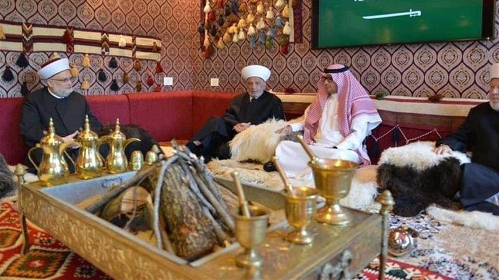 في خيمة "بدوية"... السفير السعودي في بيروت يستقبل مفتي لبنان ووزير الداخلية (صور)