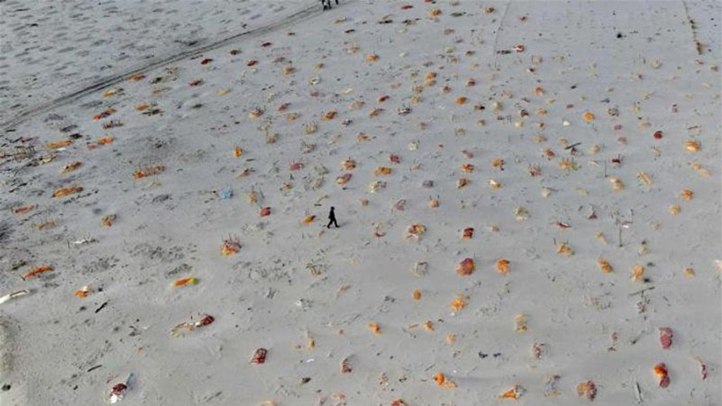 صور من الجو تظهر مئات القبور لضحايا كورونا في الهند