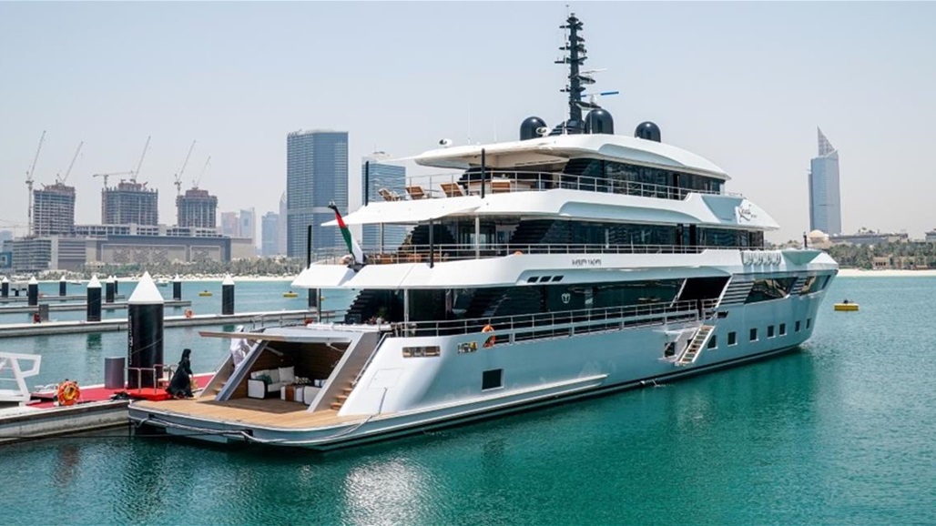 بالصور: دولة عربية تدشن أكبر يخت في العالم مصنوع من الألياف الزجاجية