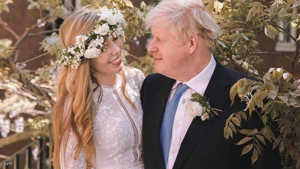 جدلٌ حول زواج رئيس الوزراء البريطاني "السري" وفستان العروس المُستأجر
