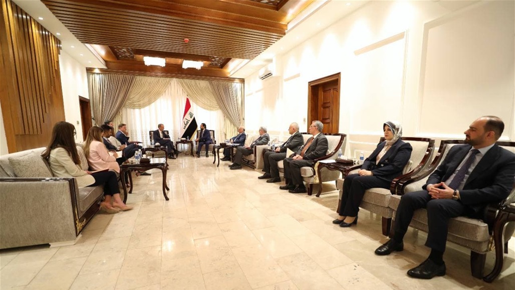 رئاسة البرلمان تدعو الشركات البريطانية للاستثمار في العراق
