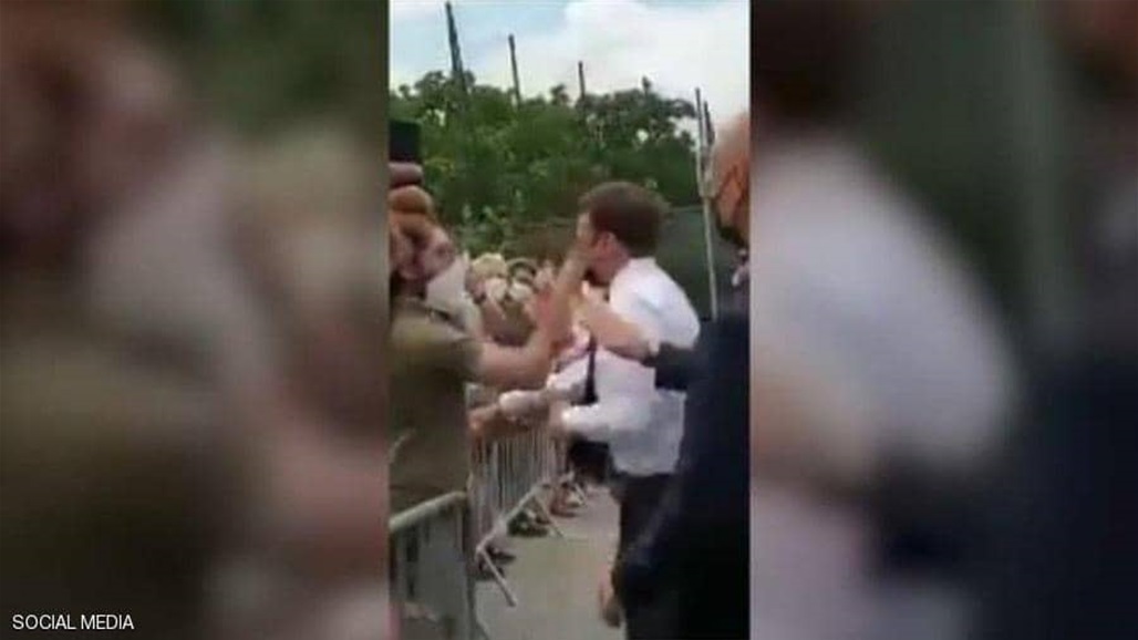 صفعة الرئيس الفرنسي.. تفاصيل عن الفاعل والمصور