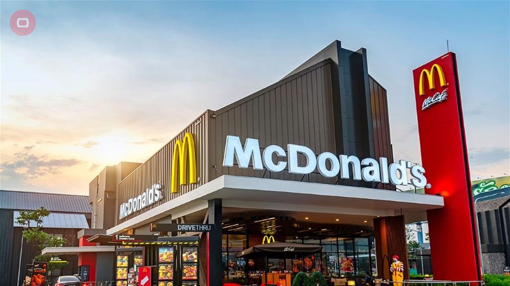 رجل يهدد بإعدام كل الموجودين في المطعم إن لم يحصل على وجبة!