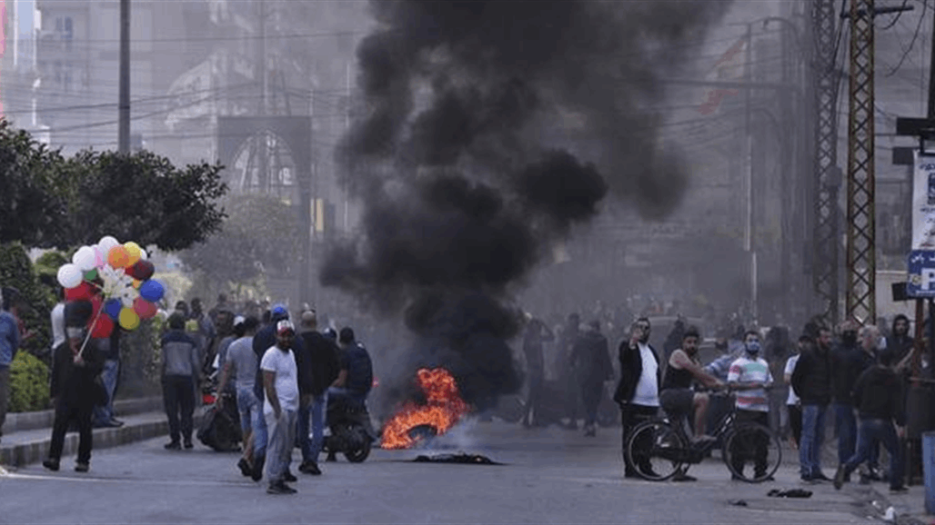 لبنان.. محتجون يعترضون طريق الجيش والاخير يرد باطلاق النار