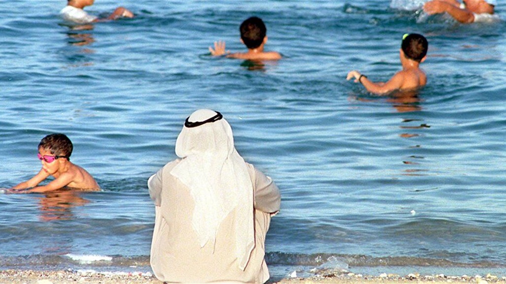 دولة عربية تسجل درجة حرارة تقترب من "الغليان"