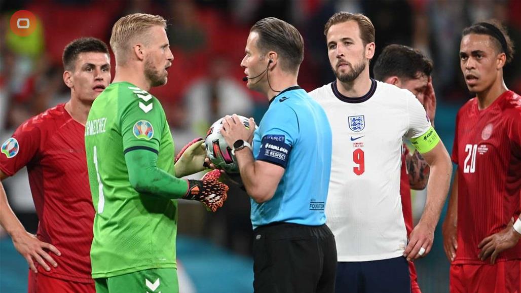 صورة تكشف "مفاجأة" لم يلاحظها الكثيرون في مباراة انكلترا والدنمارك