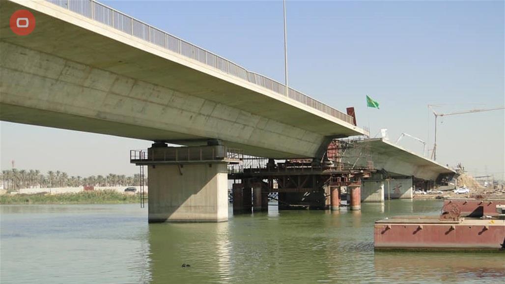 نخيل على الجسر.. صورة تثير موجة من السخرية على مواقع التواصل في العراق 