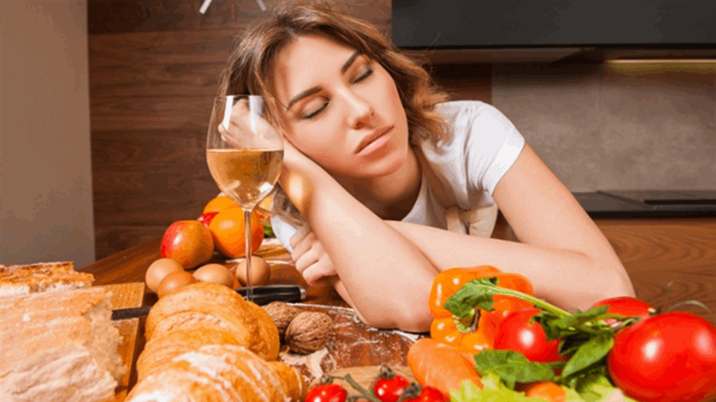 مشاكل صحية يسببها الأكل قبل النوم.. ليست كما نتصورها