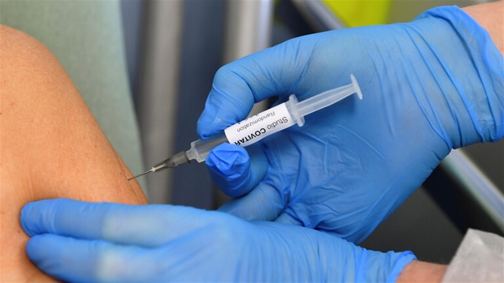 دولة أوروبية تقرر عدم تطعيم اليافعين ضد كورونا