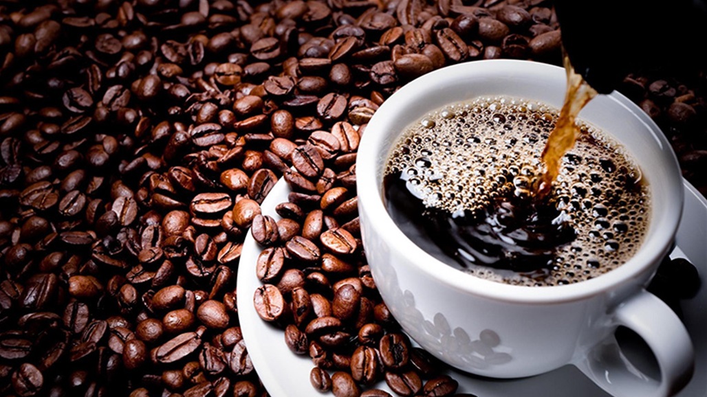 دراسة: القهوة والخضار يقللان خطر الإصابة بكورونا