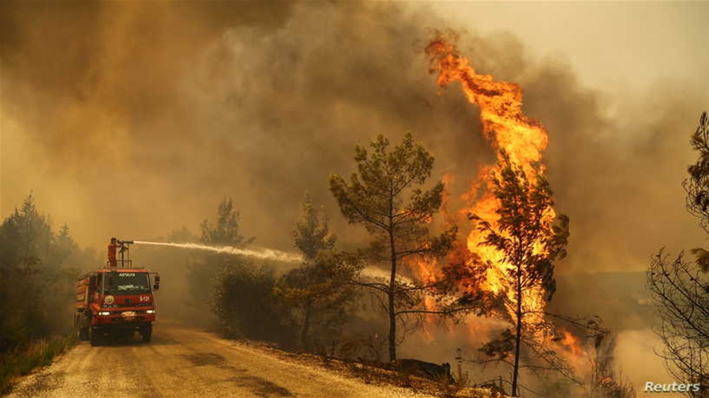 دخان كثيف بسماء الأردن إثر حرائق غابات بتركيا ولبنان