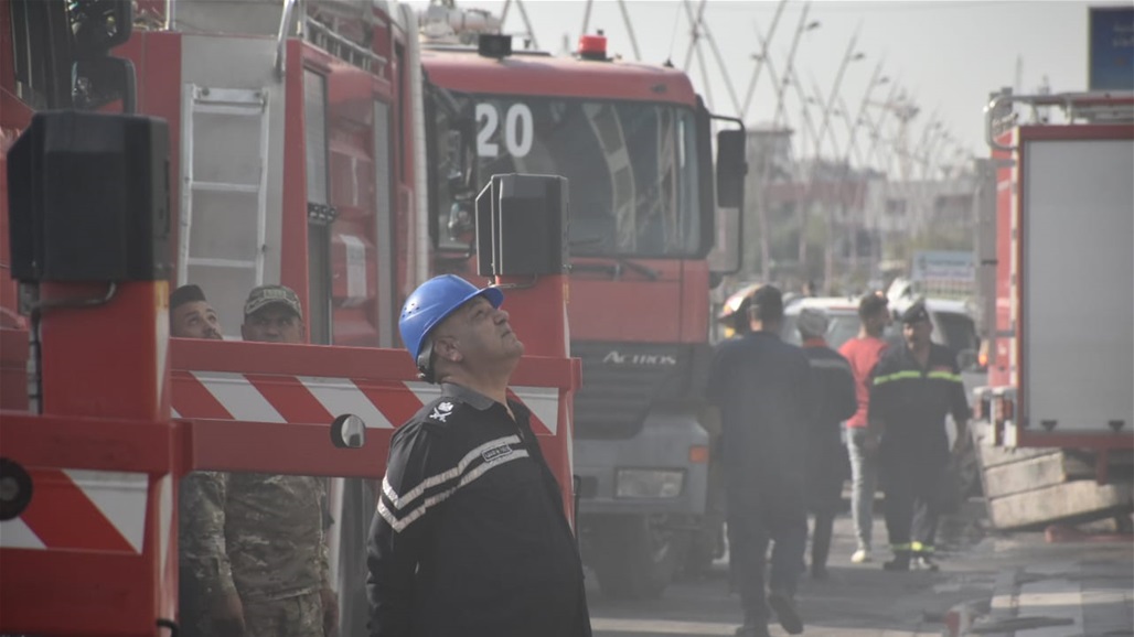إنقاذ عدد من المواطنين وعمال بنغال من حريق وسط بغداد