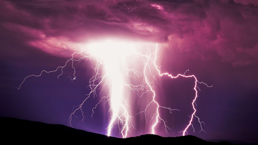 صاعقة تقتل 17 شخصا بحفل زفاف 