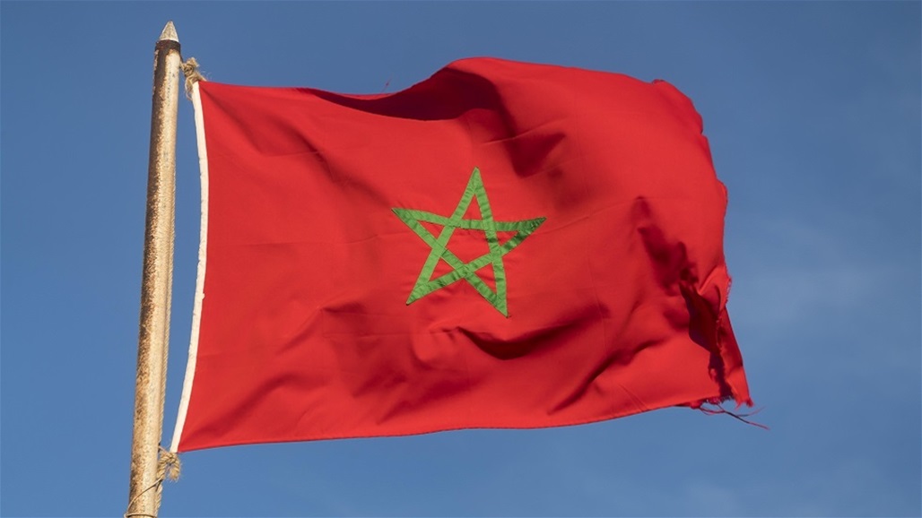 جريمة مروعة.. قطع رأس والدته وتجول به  