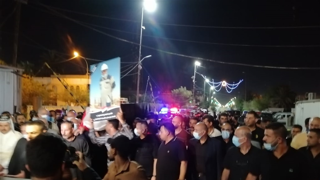 بالصور.. تشييع جثمان مدير بلدية كربلاء