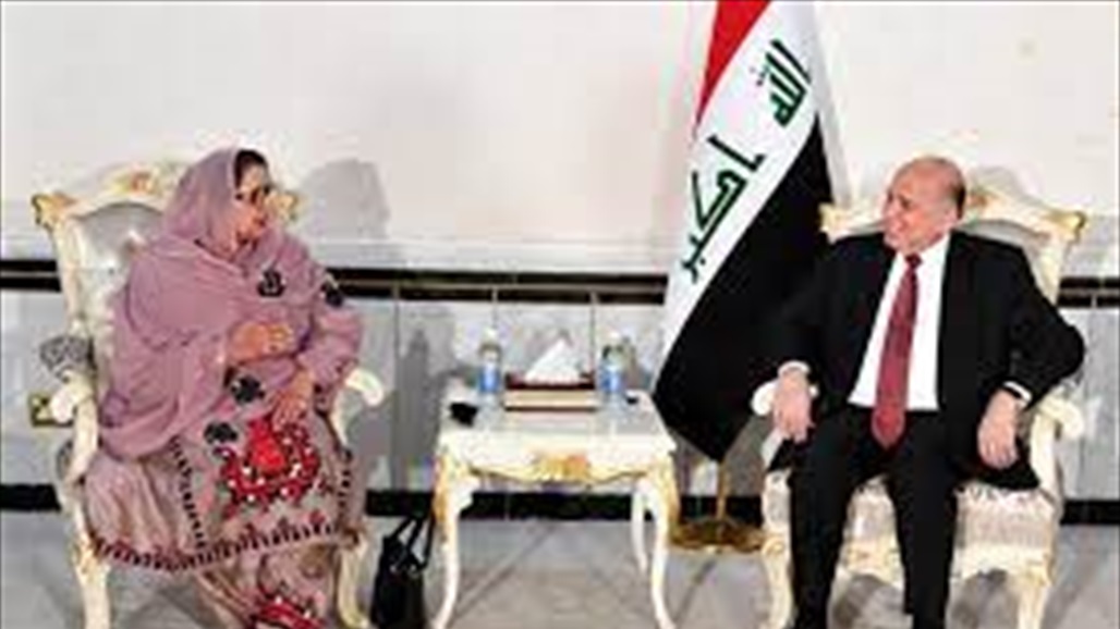 وزير الخارجية يلتقي وزير الانتاج الحربي الباكستاني لبحث سبل التعاون المشترك