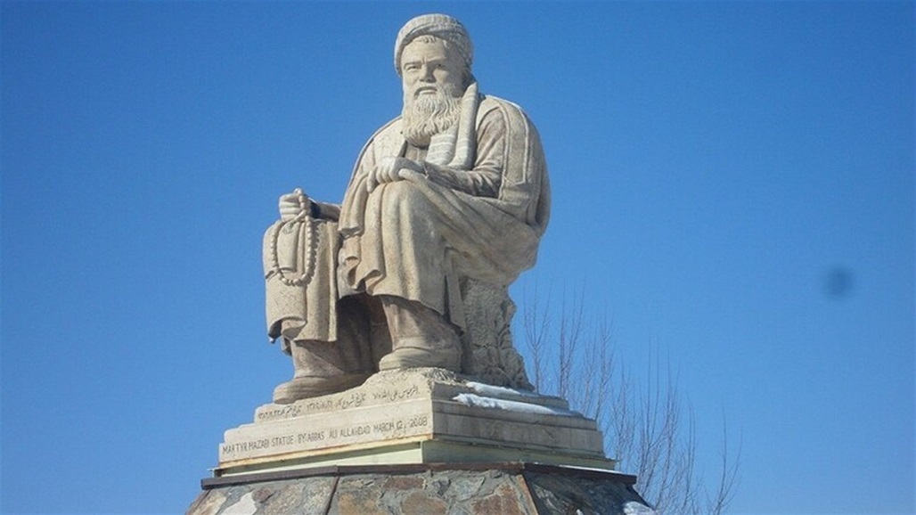 طالبان تدمر تمثال خصم لها إبان الحرب الأهلية في التسعينيات (صور)