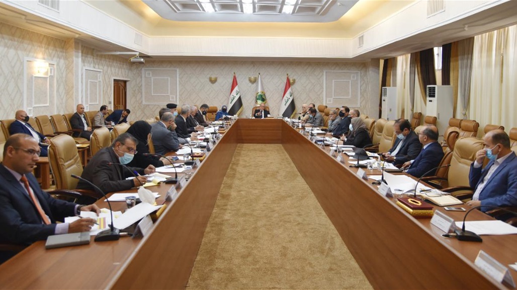 وزير المالية يحدد أولويات الورقة البيضاء