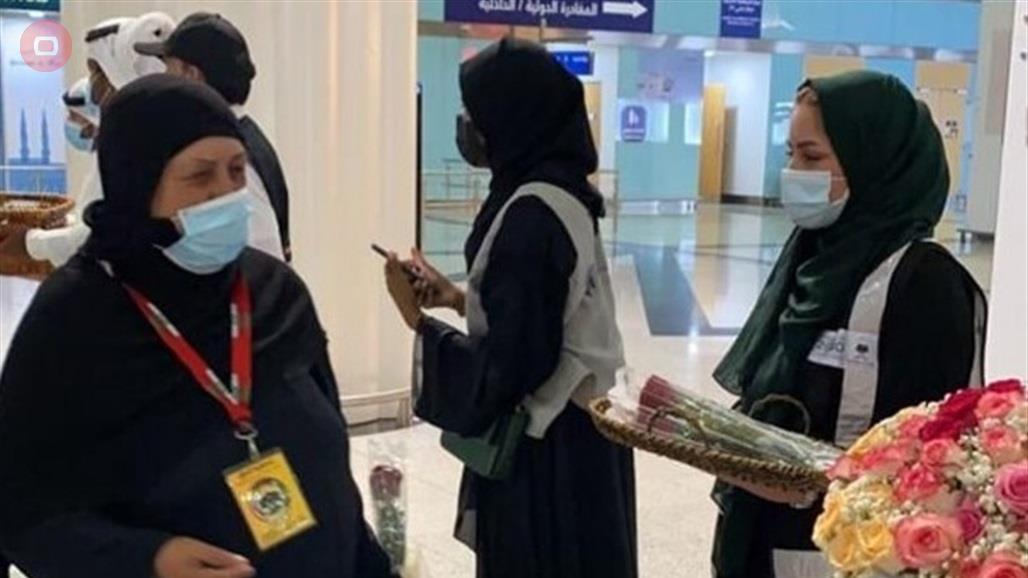 السعودية تستقبل اولى دفعات المعتمرين من الخارج