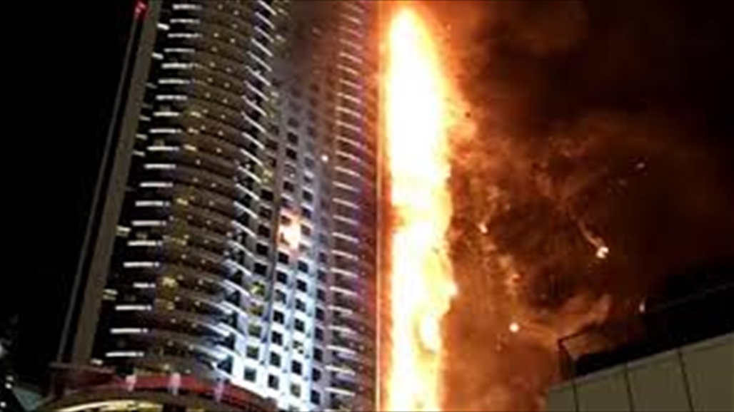 يسكنه 419 عائلة.. اندلاع حريق ضخم بمبنى سكني في الصين (فيديو)