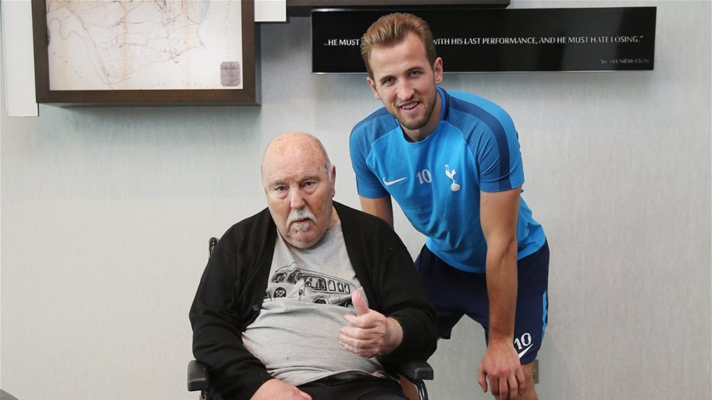 وفاة أحد أساطير كرة القدم الإنجليزية