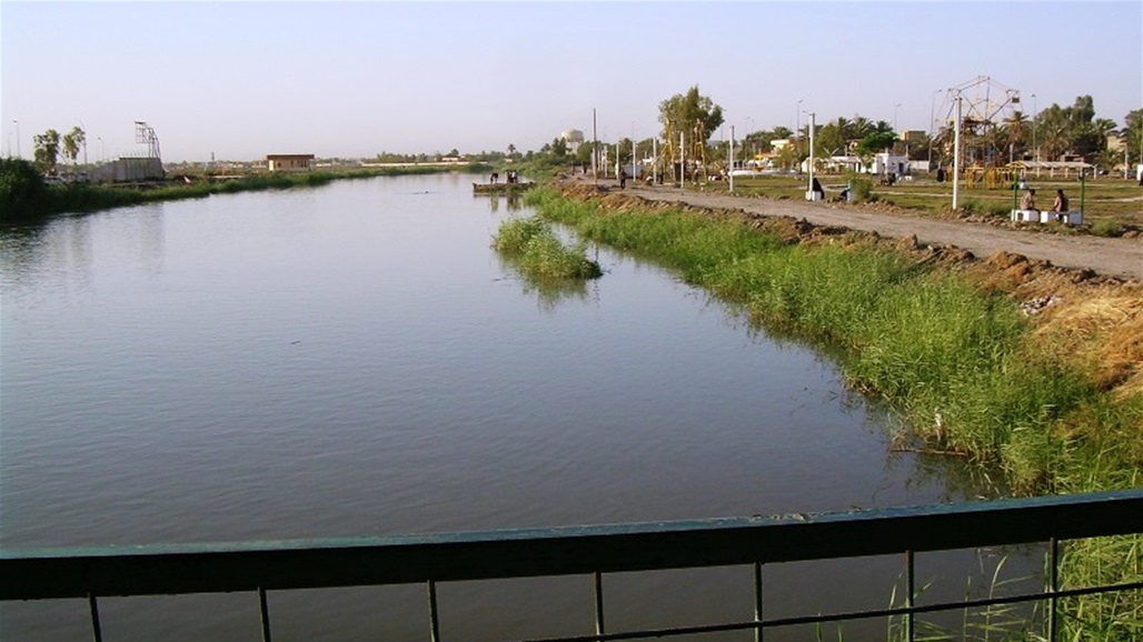 انشال جثة "زائر" بصري من نهر الديوانية