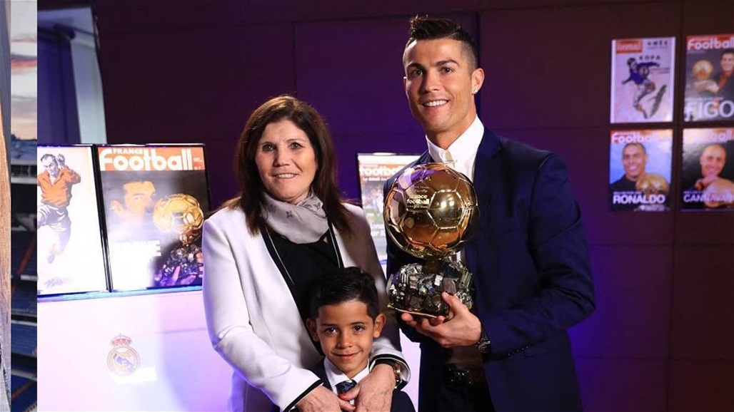 والدة كريستيانو: أتمنى رؤية ابني يلعب في هذا النادي قبل موتي