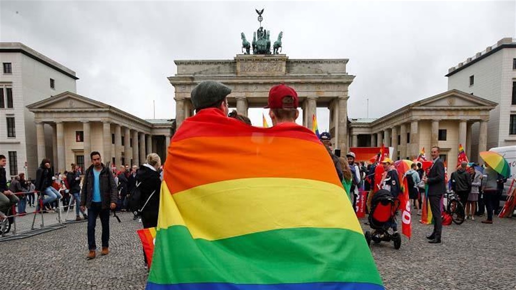 في سويسرا... نعم لتشريع زواج المثليين!