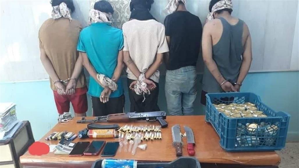 القبض على 5 أشخاص بحوزتهم "كريستال" و"آلات جارحة" في الديوانية