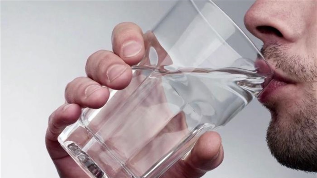 متى يمكن أن يكون شرب الماء أمرا خطيرا؟