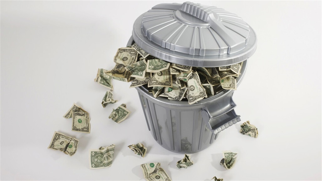 خبير أمريكي يحذر من أكبر انهيار مالي في التاريخ!