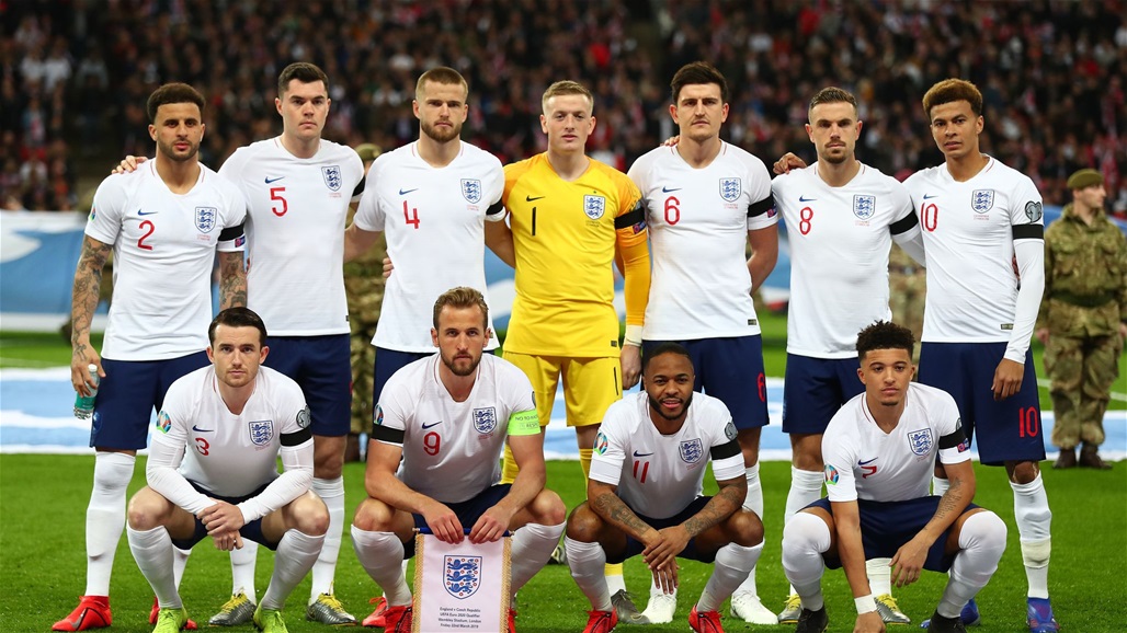 "يويفا" يعاقب المنتخب الانجليزي بحرمانه من الجمهور لمباراتين