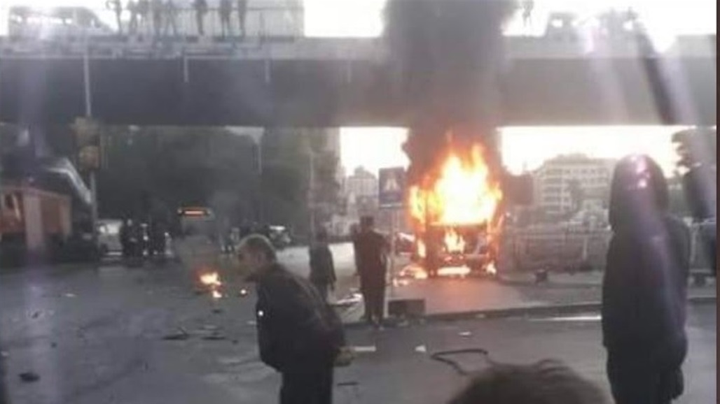 قتلى وجرحى بتفجير مزدوج استهدف حافلة عسكرية في دمشق.. (فيديو)