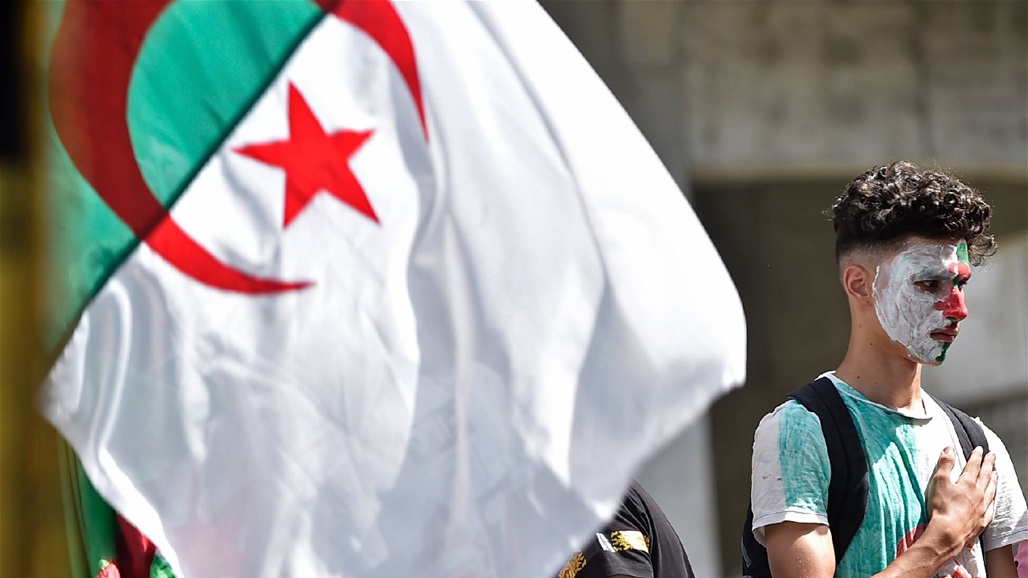 الجزائر تتخلى نهائياً عن اللغة الفرنسية... والسبب؟