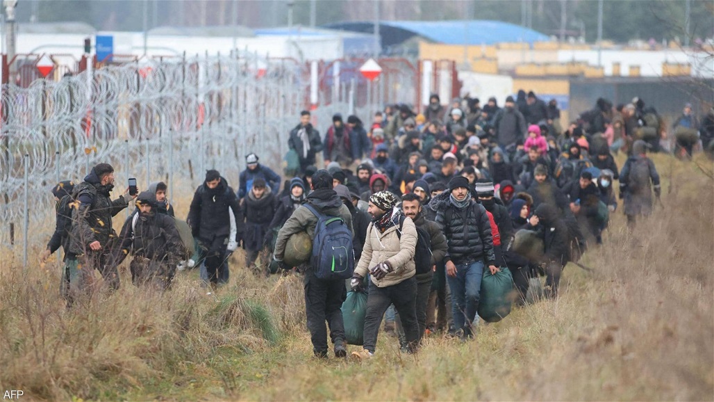 غالبيتهم عراقيون وسوريون.. لاجئون يكابدون الأهوال في أوروبا