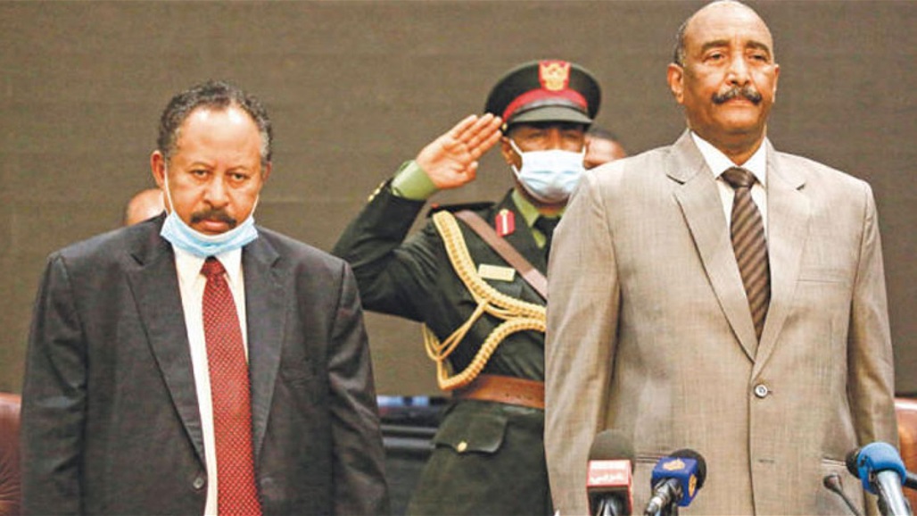 السودان.. البرهان وحمدوك يوقعان اتفاقاً سياسياً لإنهاء الأزمة