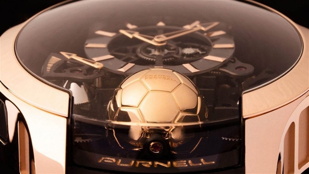 ساعة ذهبية استثنائية للفائز بجائزة الكرة الذهبية