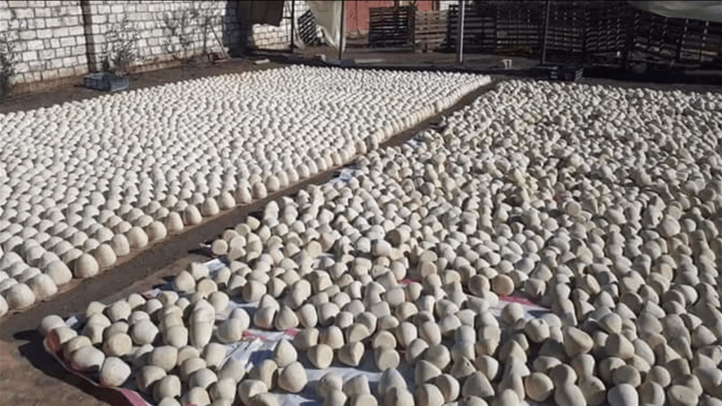 ضبط مصنع ينتج الجبن من "طلاء الجدران" ويصدره للخارج! (صور)