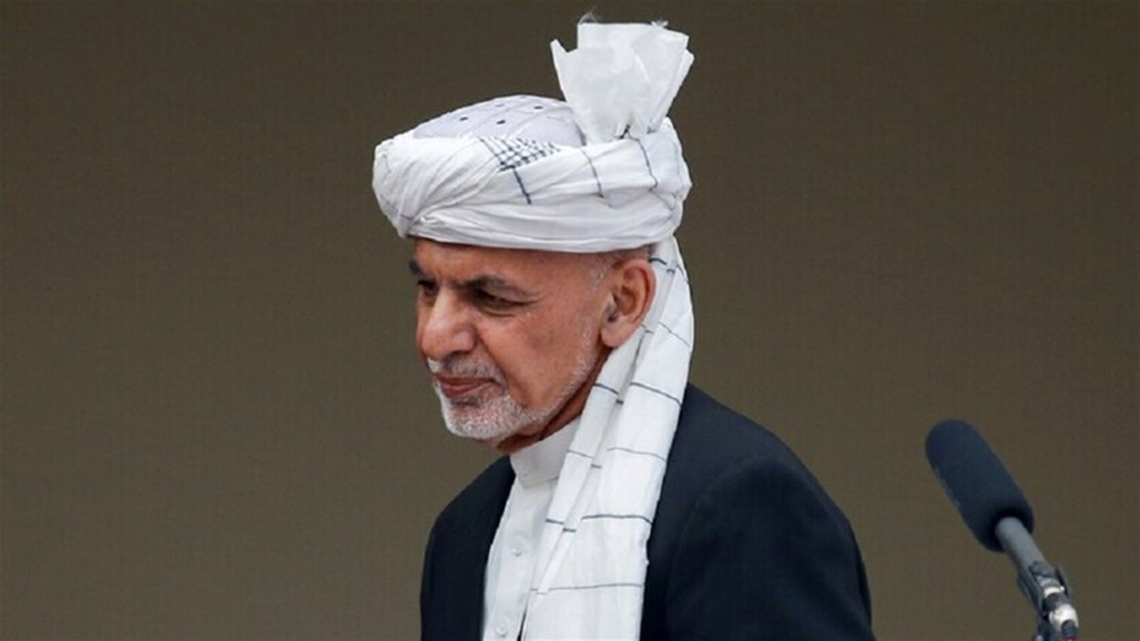 مسؤول أفغاني سابق يفجر مفاجأة بشأن "هروب غني"