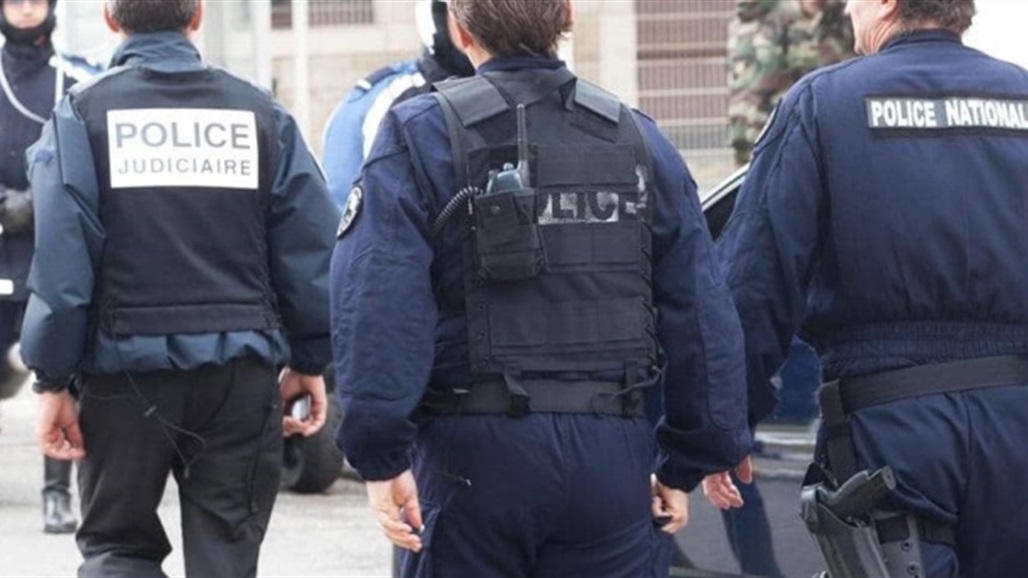مسلح يحتجز رهائن في باريس