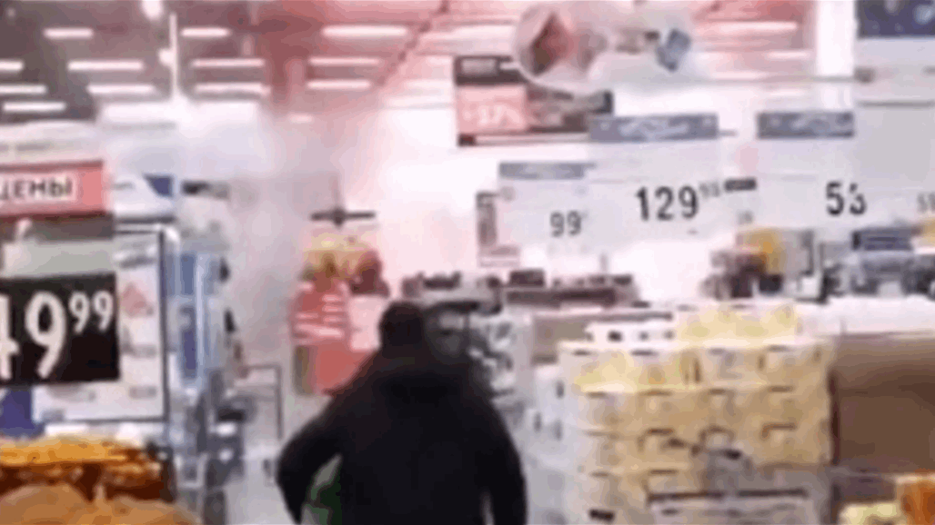 "مشاهد مذهلة".. موظف ينتقم من مديره بـ"الألعاب النارية"! 