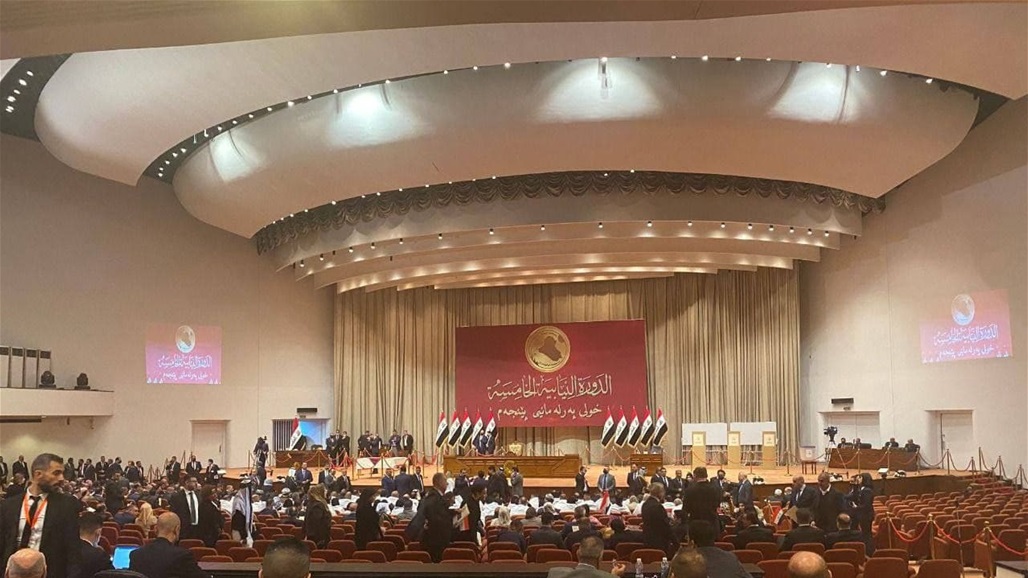 رئيس السن خالد الدراجي يترأس الجلسة البرلمانية