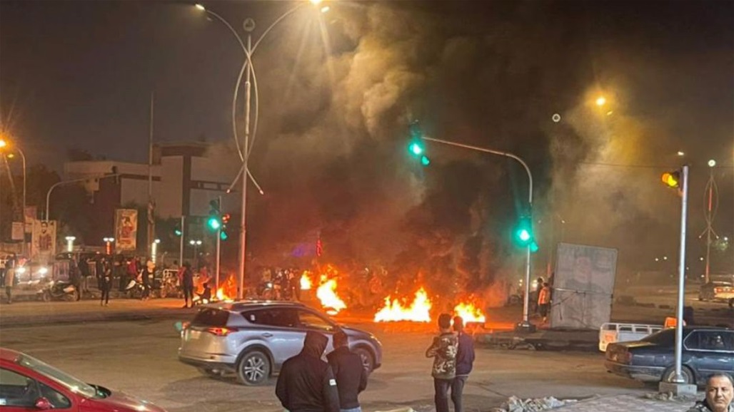 محتجون يقطعون طريقاً في ذي قار