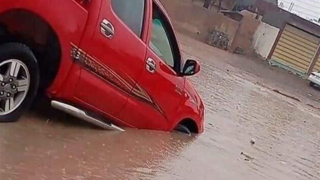 غرق شوارع واضرار في العجلات.. هذا ما خلفته الامطار في سامراء (صور)  