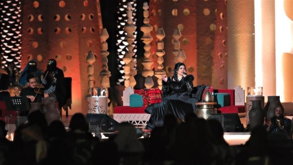 حسين الجسمي وأصيل هميم يشعلان أجواء جلسات العاذرية (فيديو)
