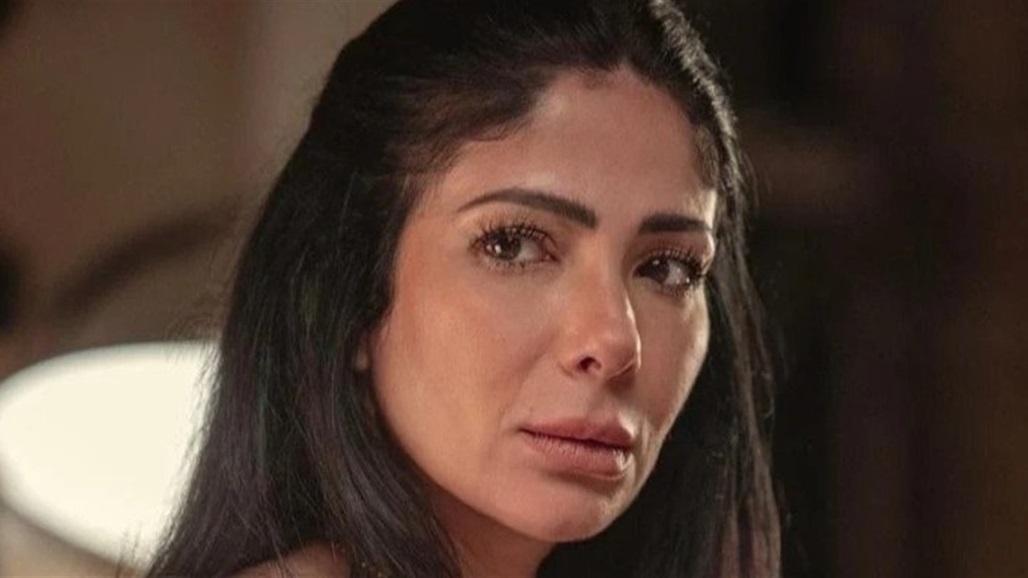 "أصحاب ولا أعز" تابع... الأزهر يتحرّك ضدّ منى زكي!